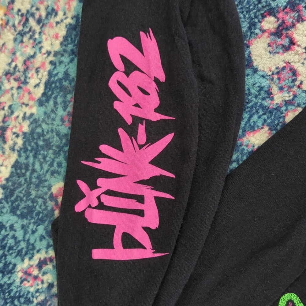 BLINK-182 SHIRT - Picture 3 of 5